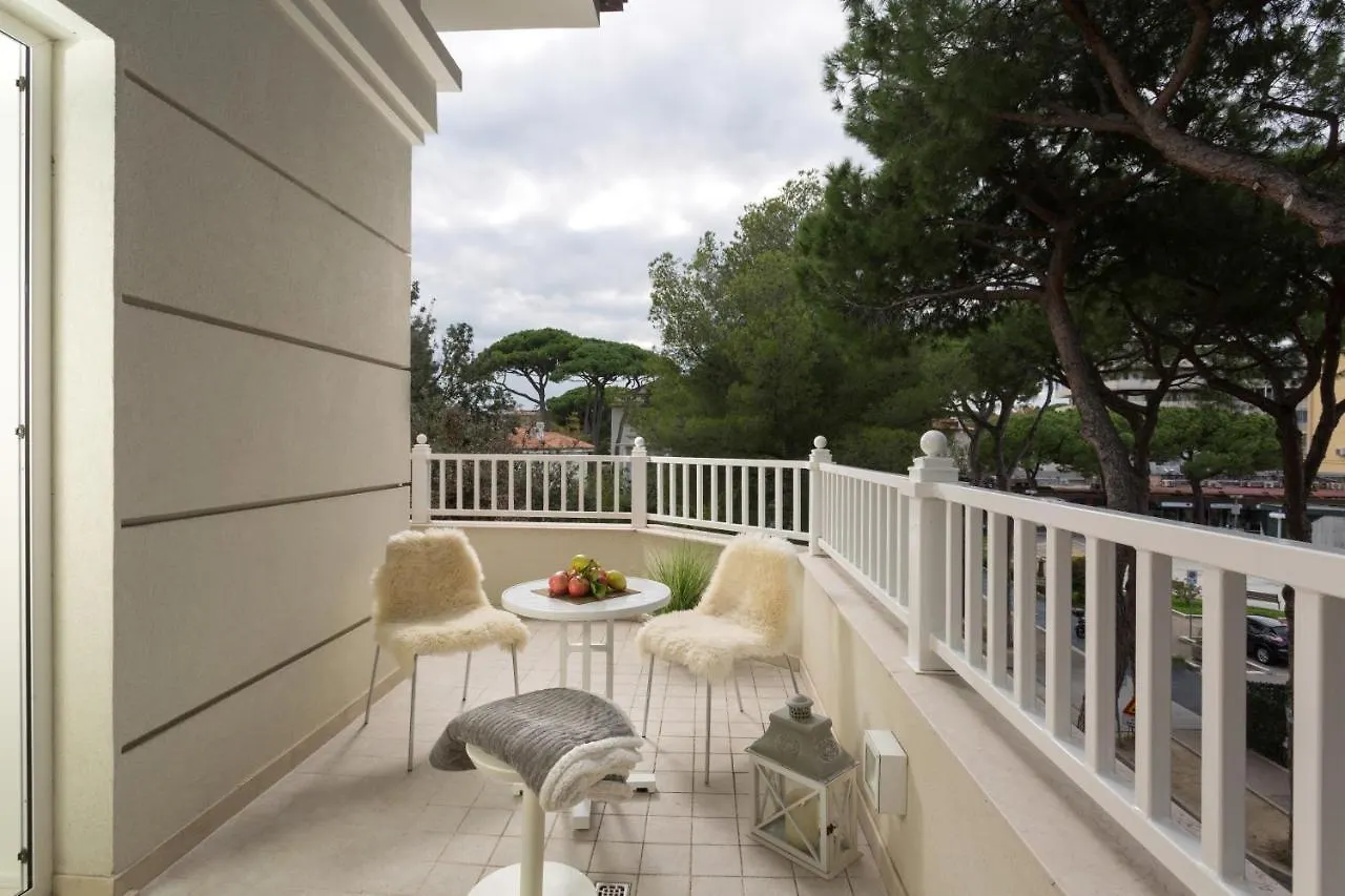 *** Aparthotel White Suite Riccione Italy